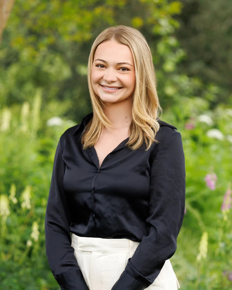 Sarah Emanuels, Financial Advisor